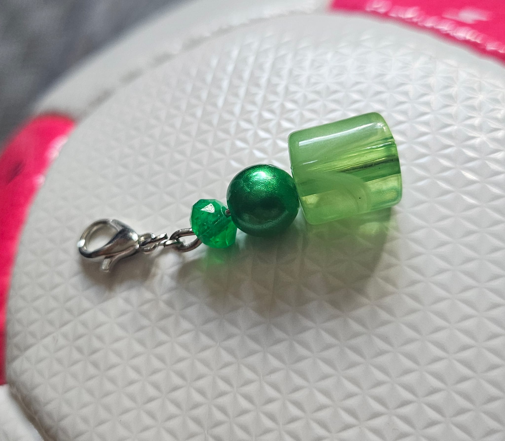 Kolorowa Przywieszka / Charms do Zamka i Kluczy „Neon Vibes” – Suzi Vibes